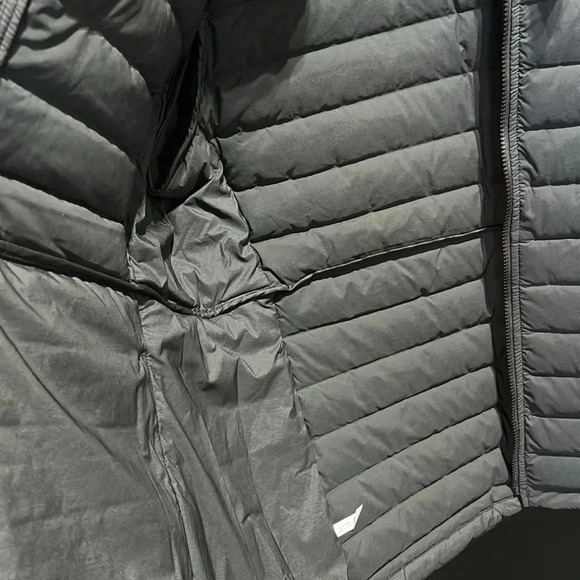 The North Face Down Insulate jacket,durable water repel finish, slim fit,stretch - Picture 10 of 16
